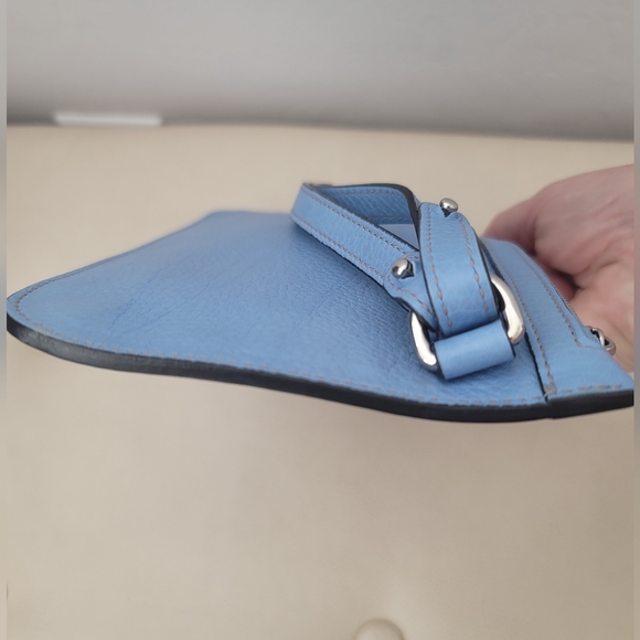 Authentic Gucci powder blue wristlet - Picture 3 of 8